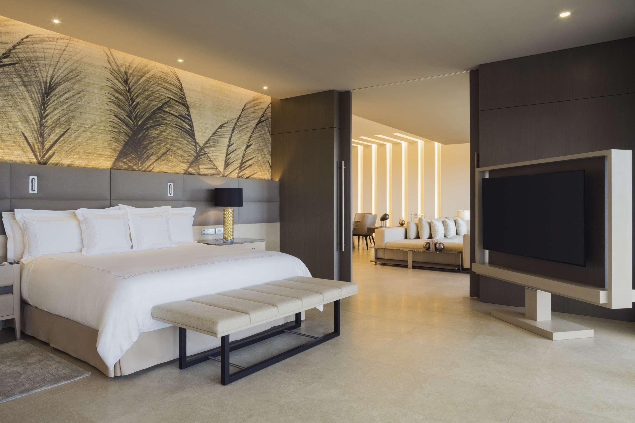 El Embajador, A Royal Hideaway Hotel Santo Domingo Ngoại thất bức ảnh A bedroom at the hotel