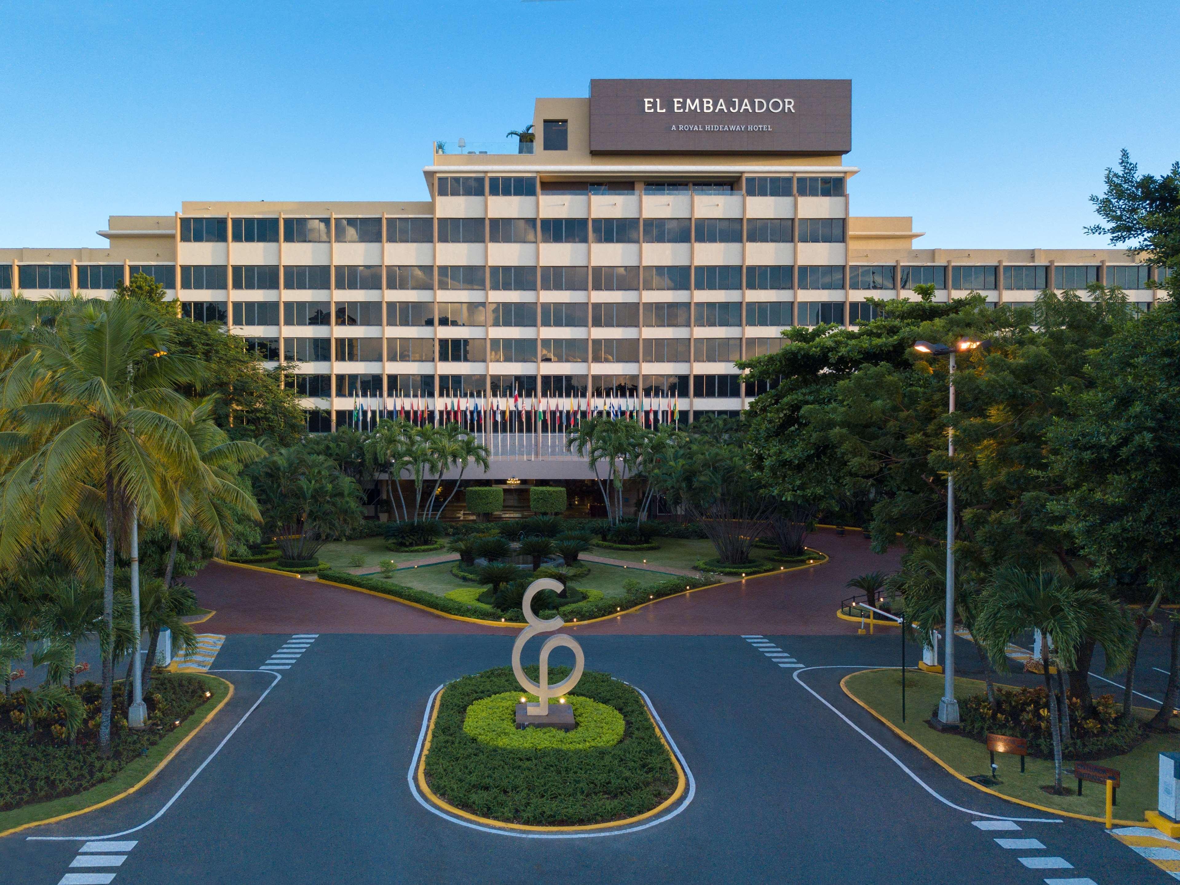El Embajador, A Royal Hideaway Hotel Santo Domingo Ngoại thất bức ảnh The hotel in 2019