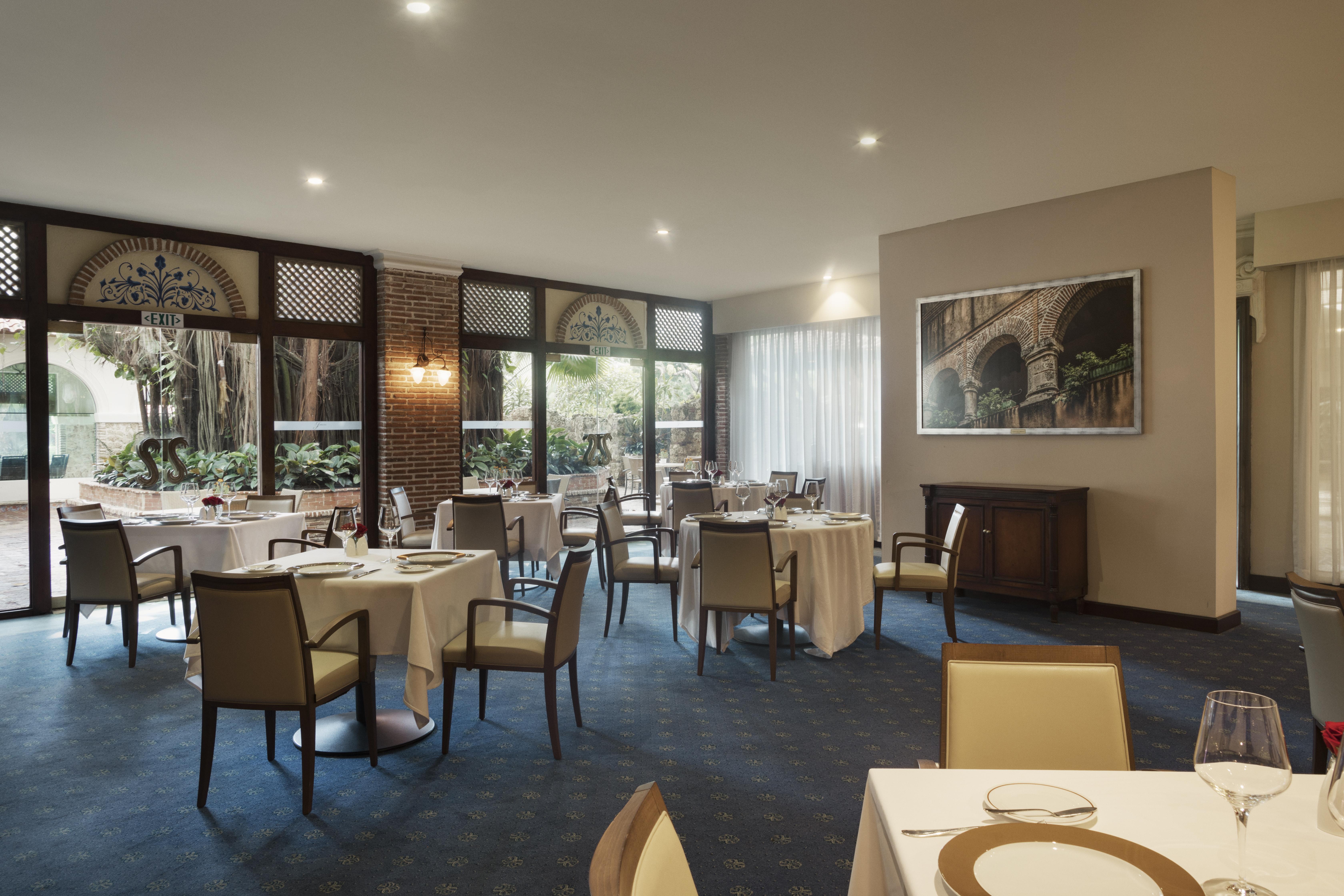 El Embajador, A Royal Hideaway Hotel Santo Domingo Ngoại thất bức ảnh Restaurant